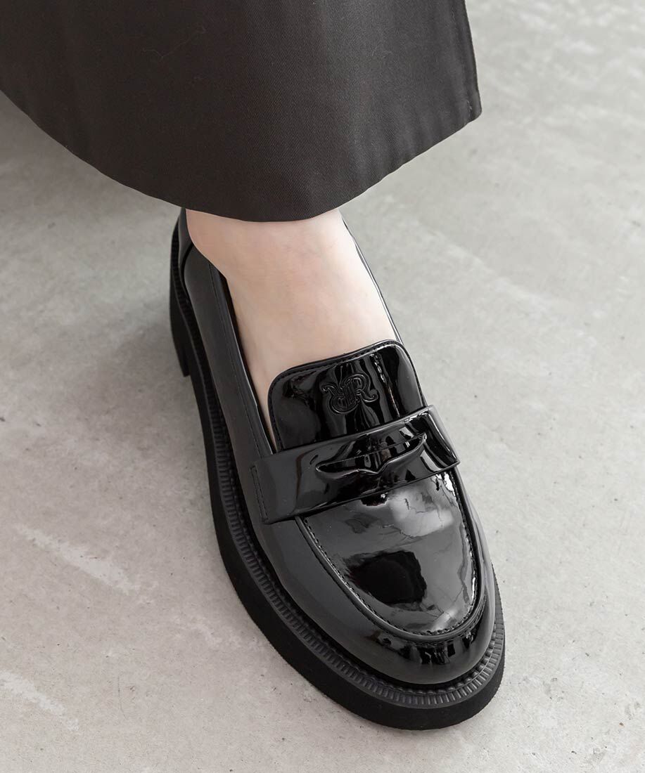  「モノグラムエンボスラウンドトゥローファー」|ローファー|