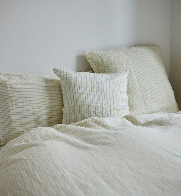 TOMORROWLAND HOME「ストライプリネン クッションカバー（65cm &times; 65cm）」|クッション・クッションカバー|