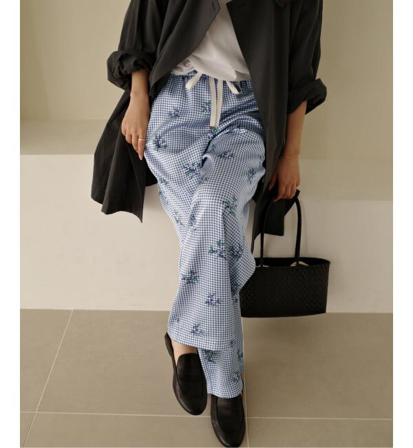 SLOBE IENA「Margaux Dereume &times; SLOBE サテンイージーパンツ」|その他|ブルー A