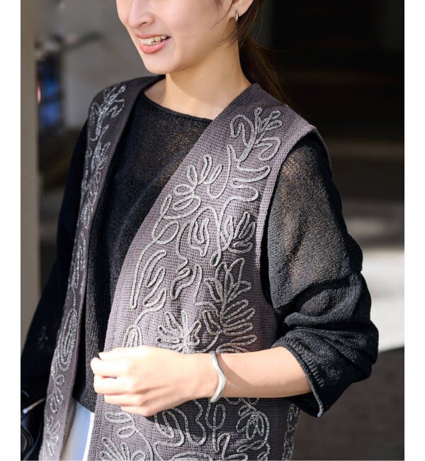 FRAMeWORK「メッシュエンブロイダリーベスト」|ダウンベスト・ベスト|