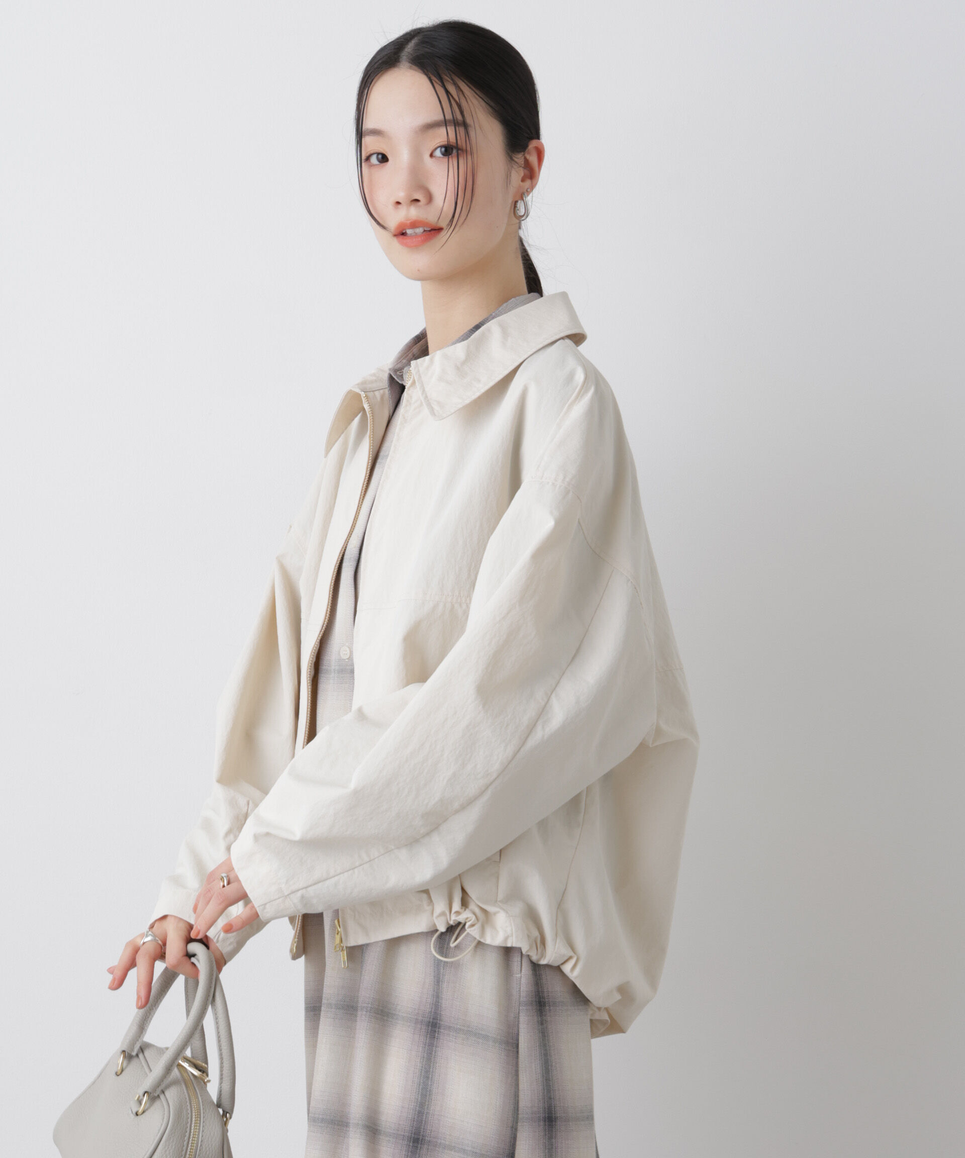 nano･universe「撥水＆花粉ガード コクーンシルエットジップブルゾン」|ブルゾン・スタジャン|