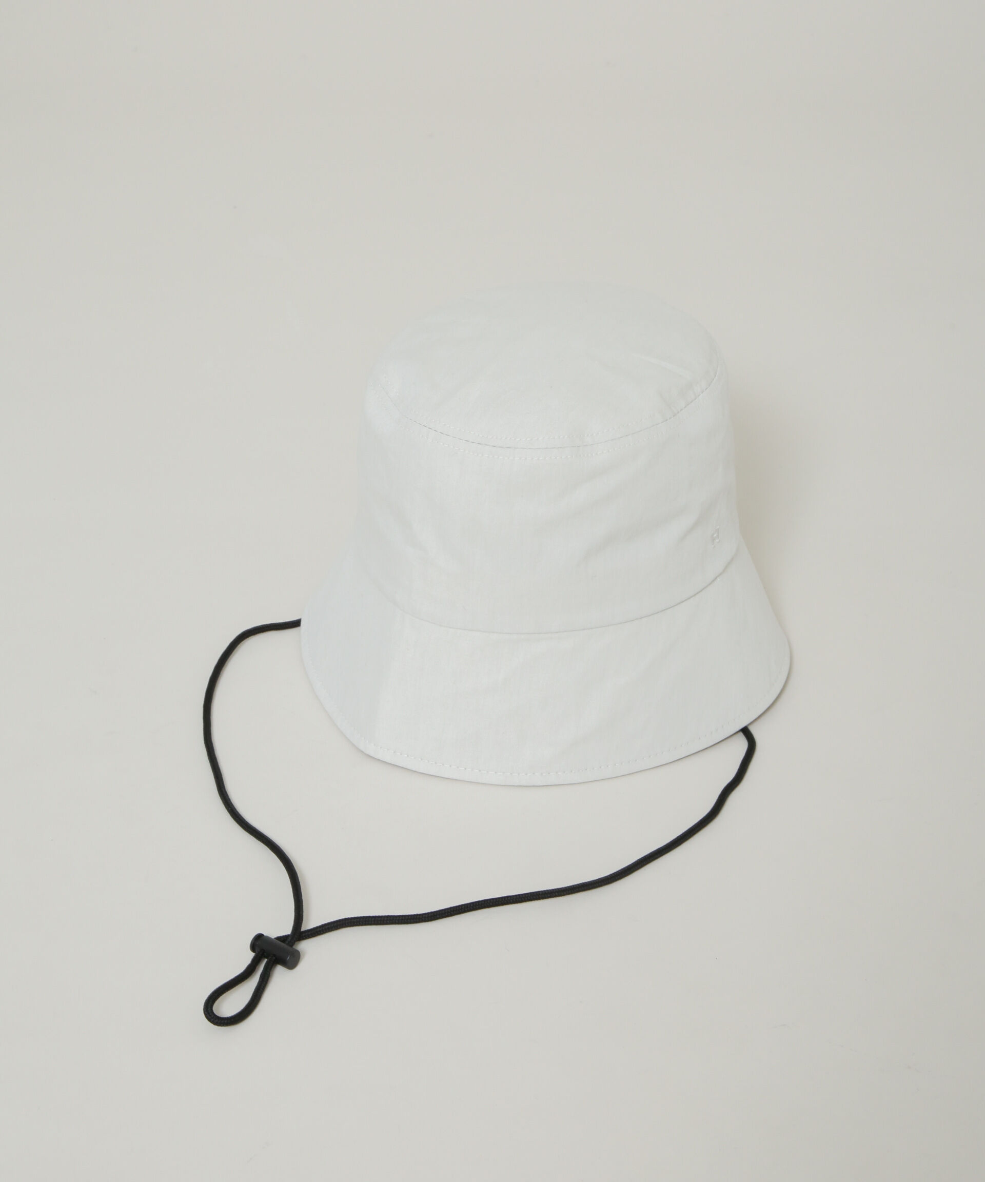 nano･universe「Healthknit/別注ドローコード付ワンポイント刺繍HAT」|キャップ・キャスケット|