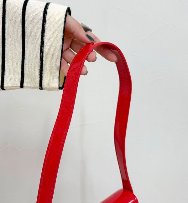 fredy emue「エナメルフラップワンハンドルバッグ」|ショルダー・メッセンジャー|