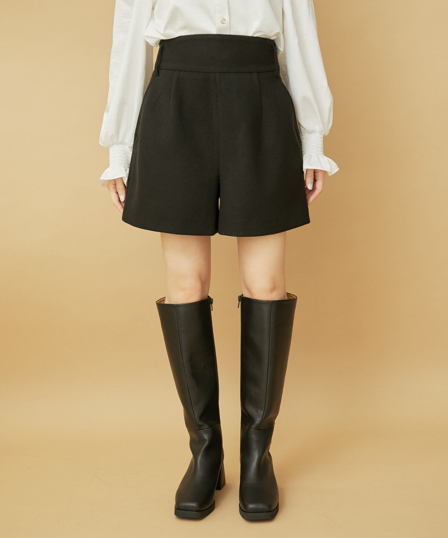 VIS「【STAYC SIEUN / SUMIN着用】【ViVi11月号掲載】ハイウエスト圧縮ショートパンツ」|スラックス|