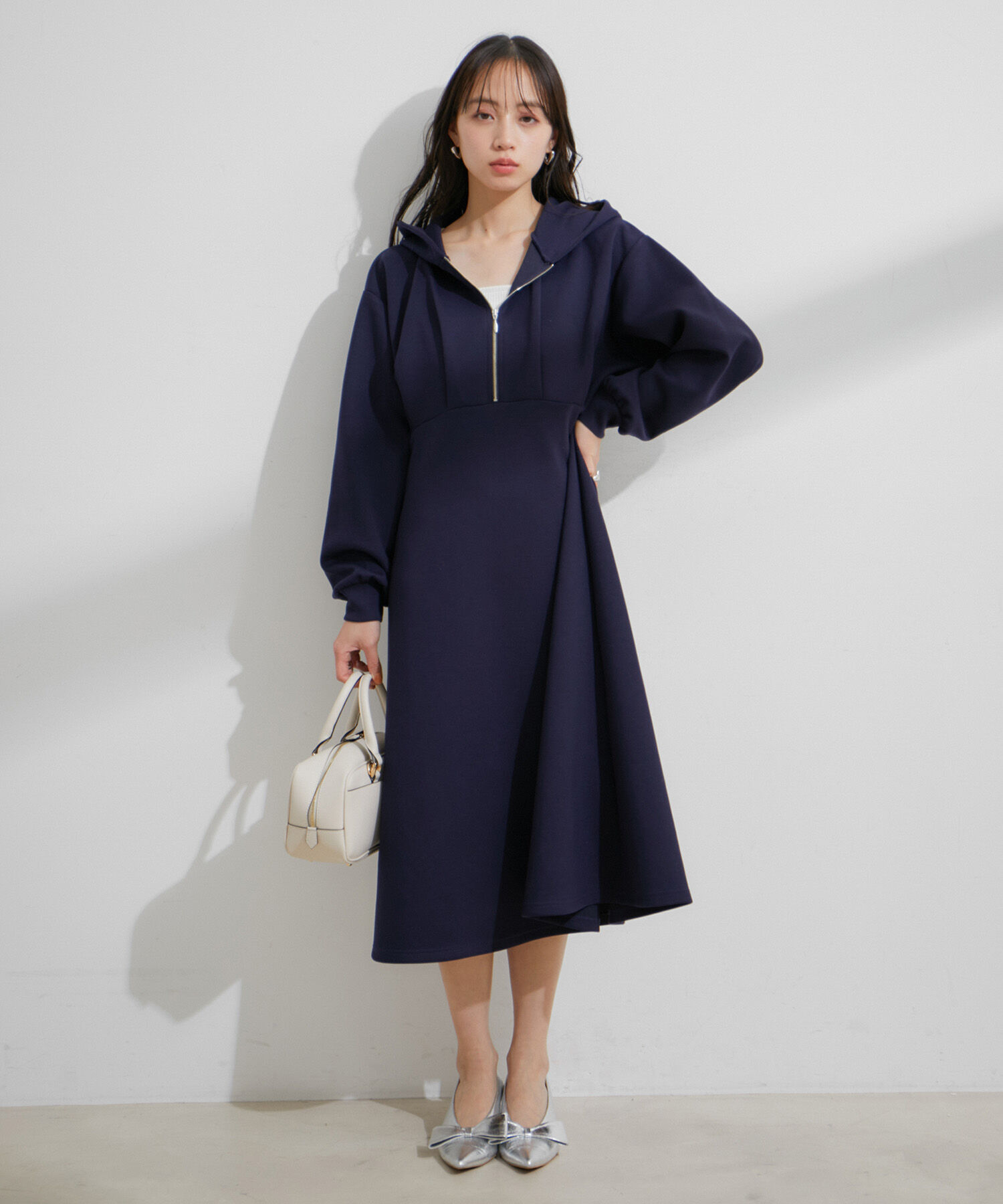 VIS「スフレタッチフーディーワンピース【洗える】」|ワンピース|