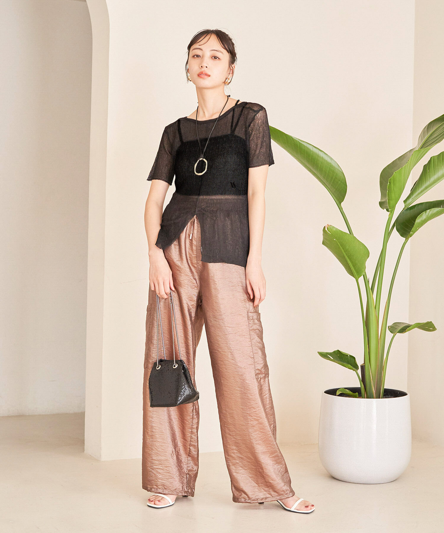 VIS「【洗える】裾スリットシアーニットプルオーバー」|ニット・セーター|