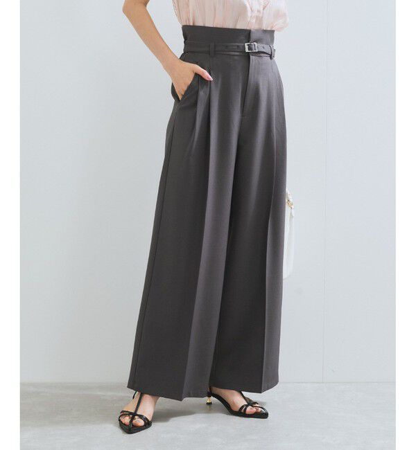 VIS「【新色追加】【防シワ/接触冷感】ベルトディテールタックワイドスラックスパンツ」|スラックス|チャコール(06)