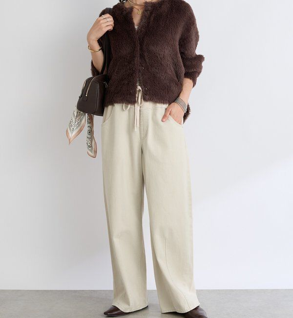  「【洗練された雰囲気に】ゴールドモチーフフラットシューズ」|その他|