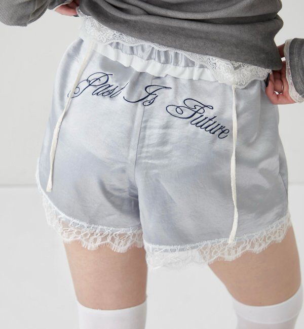  「ダブルウエストサテンロゴショーツ」|チノ|グレー