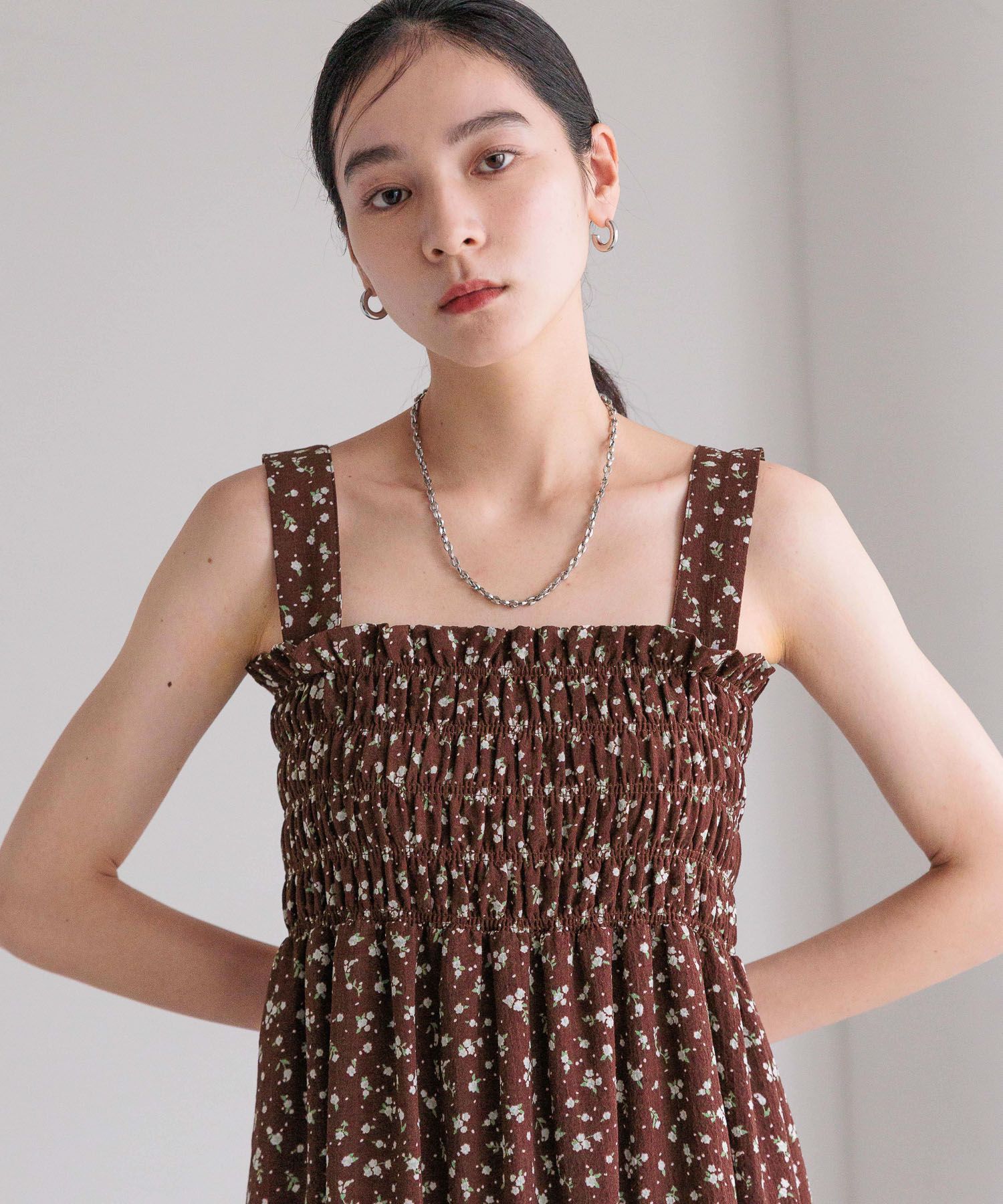 LOWRYS FARM「シャーリングワンピース」|ワンピース|