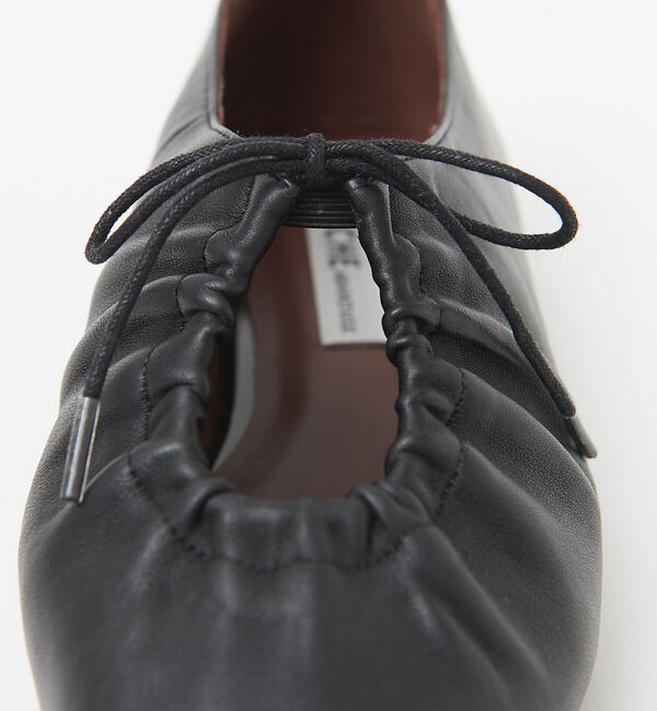 AU BANNISTER「シャーリングフラットパンプス」|その他|