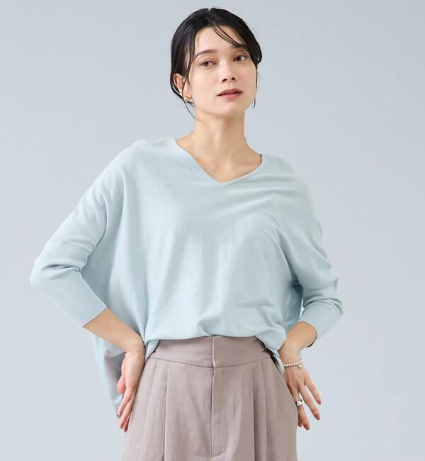 Liesse「【定番】Vネックドルマンニット」|ニット・セーター|ライトブルー