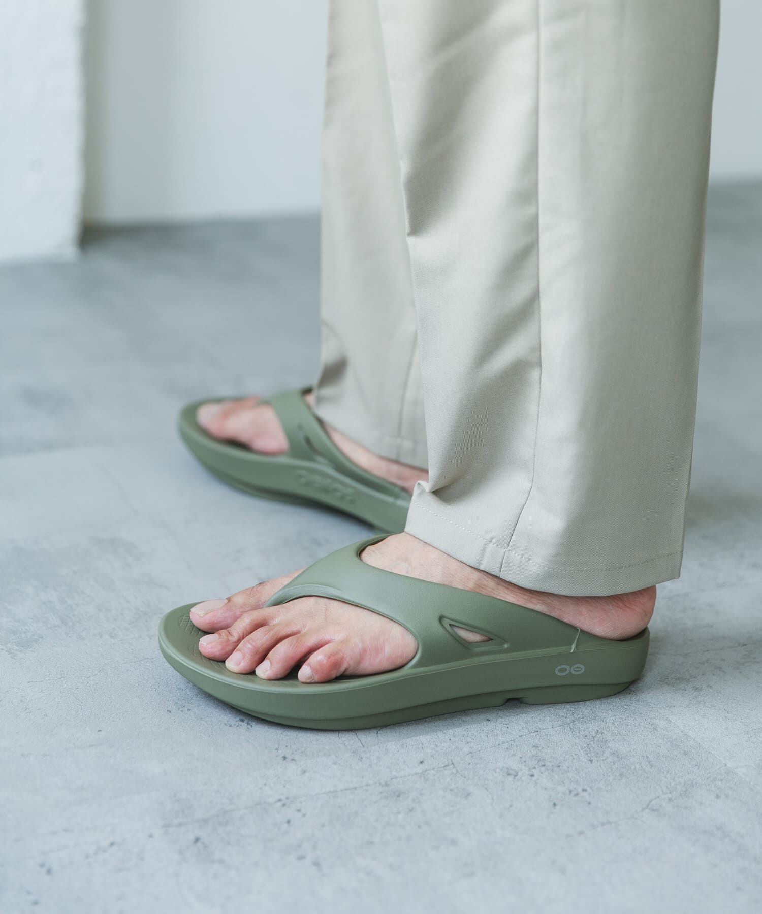 URBAN RESEARCH DOORS「OOFOS　OOriginal」|サンダル|