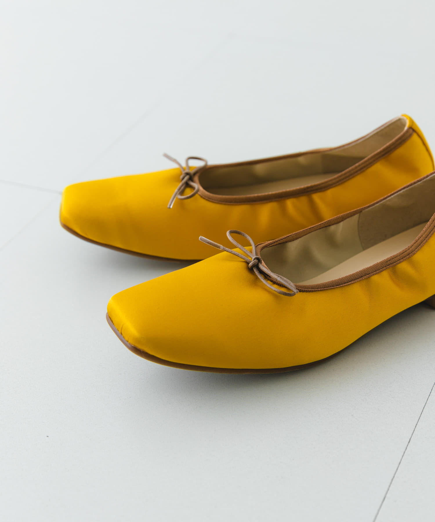 RODE SKO「『MADE IN JAPAN』 サテンスクエアトゥバレエシューズ」|バレエシューズ|