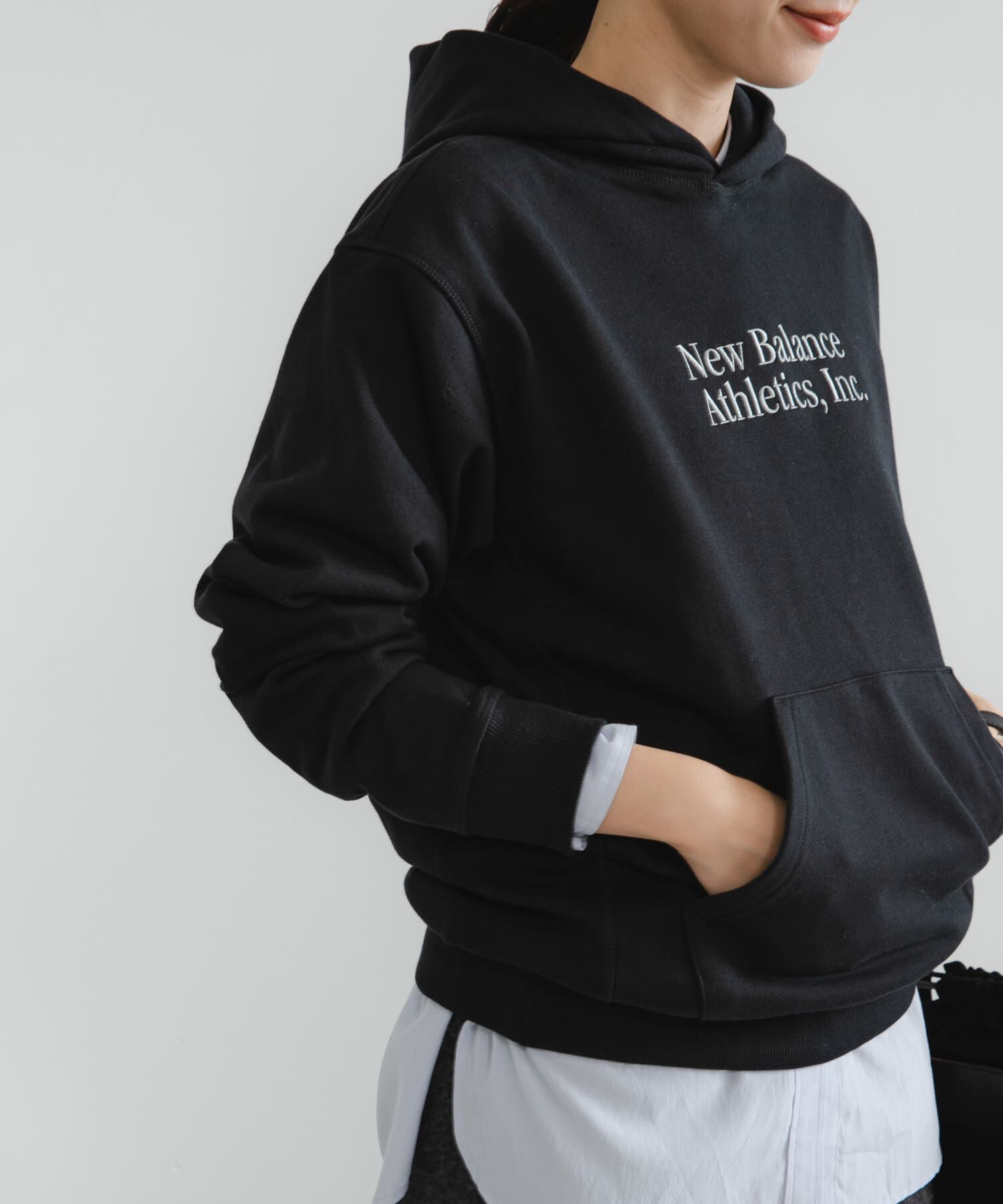 URBAN RESEARCH「NEW BALANCE　Athleticsクラシックスフーディ」|パーカー|