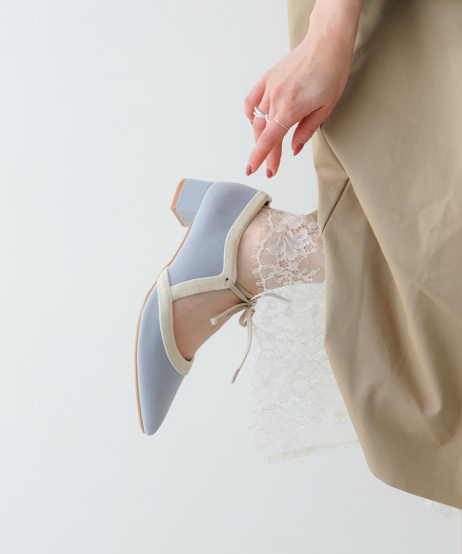 RODE SKO「『MADE IN JAPAN』 3センチヒールリボンパンプス」|パンプス|ライトブルー