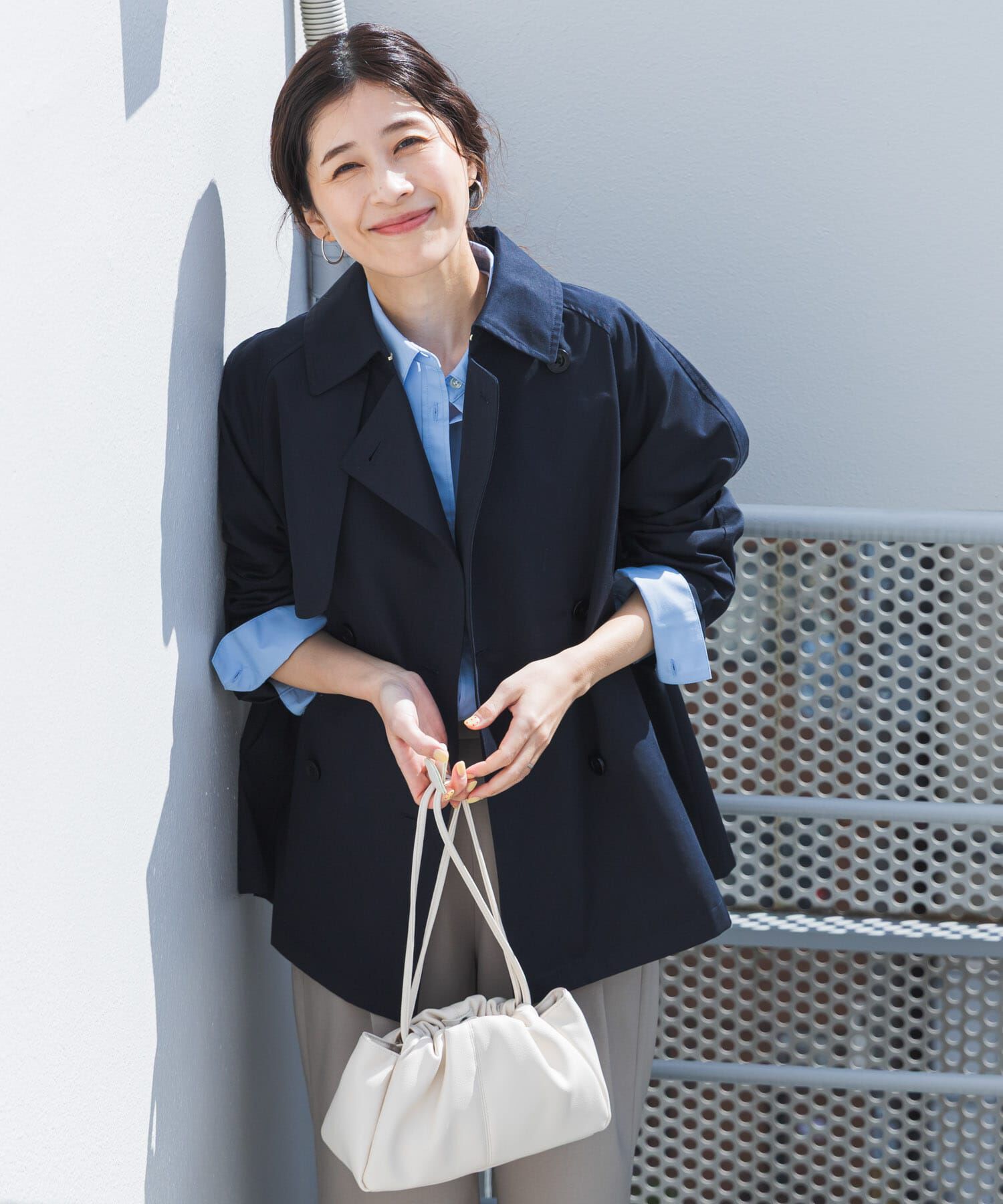 URBAN RESEARCH DOORS「撥水ショートトレンチ」|トレンチコート|