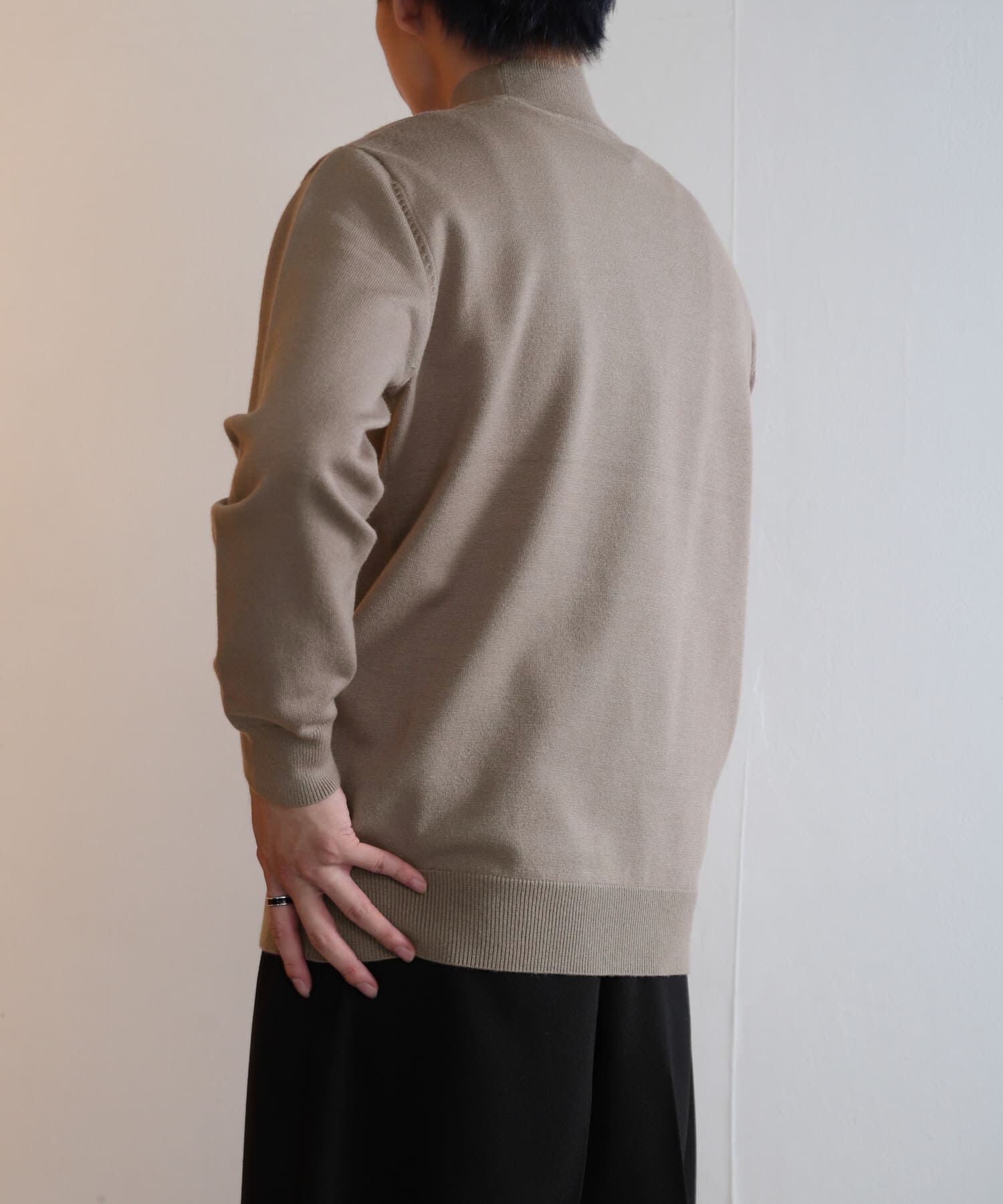 SENSE OF PLACE by URBAN RESEARCH「『ユニセックス』ストレッチモックネックセーター」|ニット・セーター|