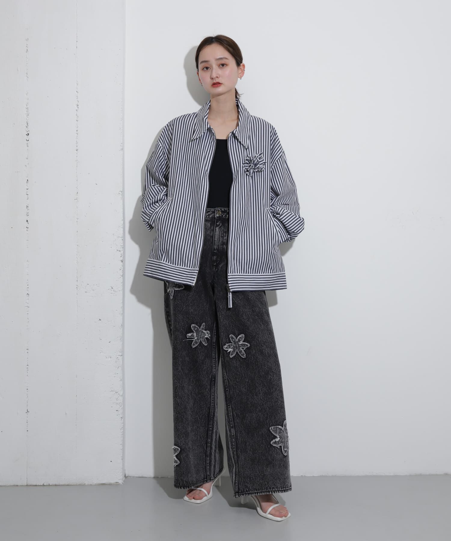 SENSE OF PLACE by URBAN RESEARCH「hxcyyd &times; SOP　ストライプフラワーコサージュシャツブルゾン(UNISEX)」|ブルゾン・スタジャン|