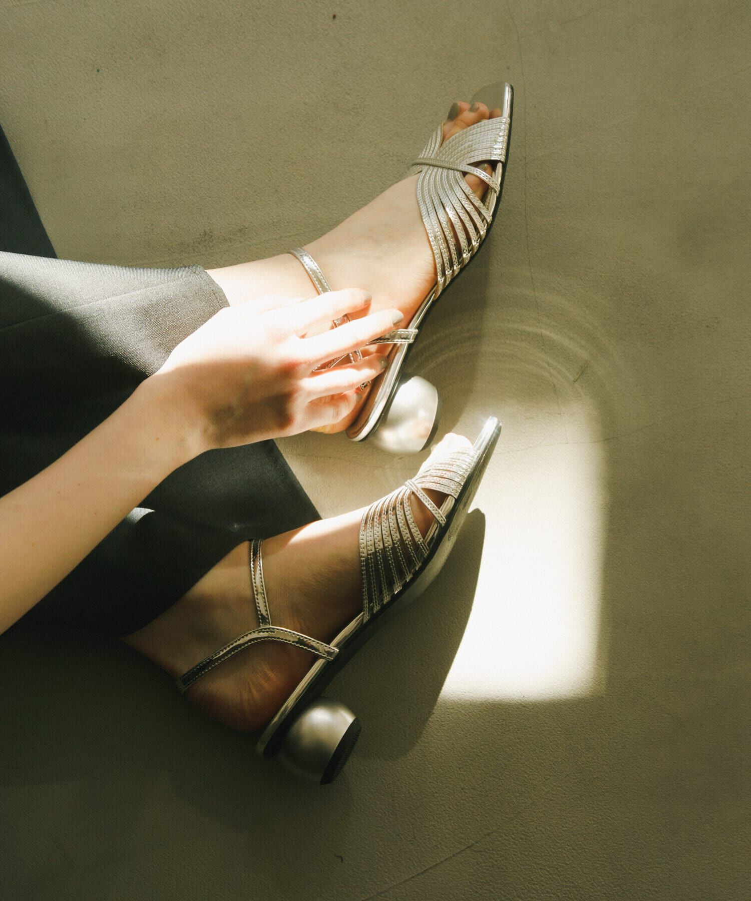 SENSE OF PLACE by URBAN RESEARCH「メタリックサンダル」|サンダル|シルバー