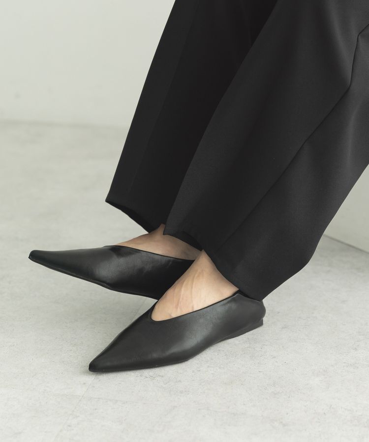 GARAGE OF GOOD CLOTHING「Vカットポインテッドトゥパンプス」|パンプス|