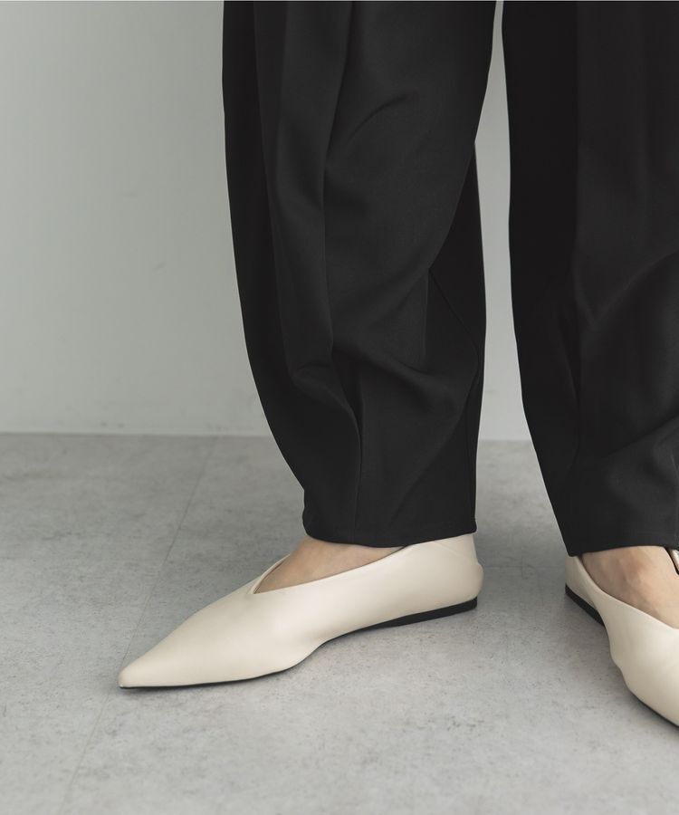 GARAGE OF GOOD CLOTHING「Vカットポインテッドトゥパンプス」|パンプス|