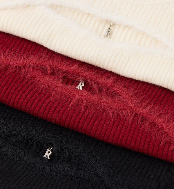  「デコルテカットデザインチャーム付きニット」|ニット・セーター|