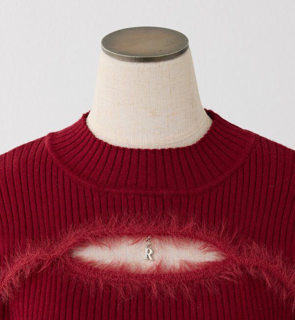  「デコルテカットデザインチャーム付きニット」|ニット・セーター|