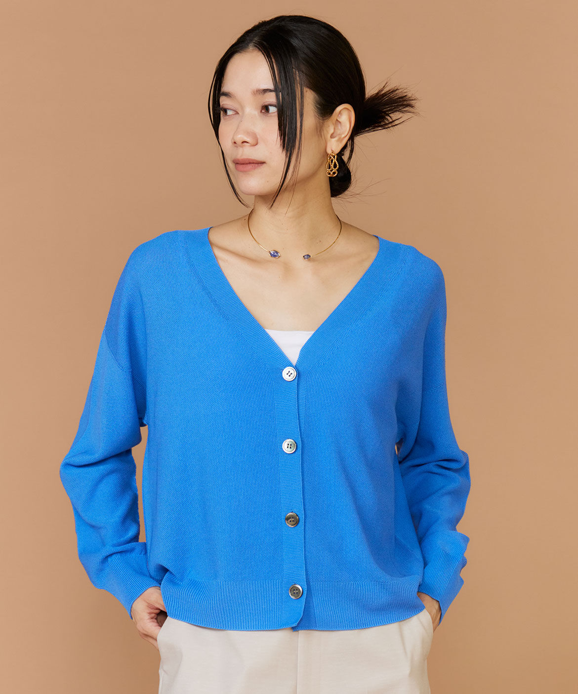 INED「Vネックカーディガン《Cuoo》」|カーディガン|