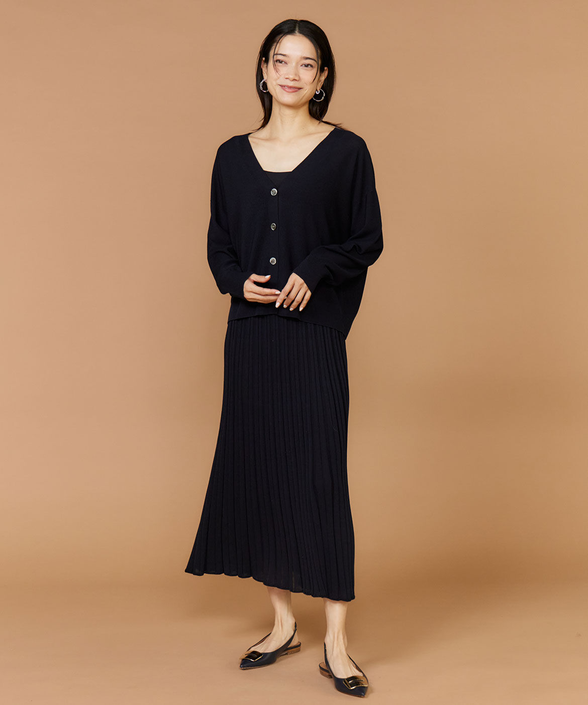 INED「Vネックカーディガン《Cuoo》」|カーディガン|