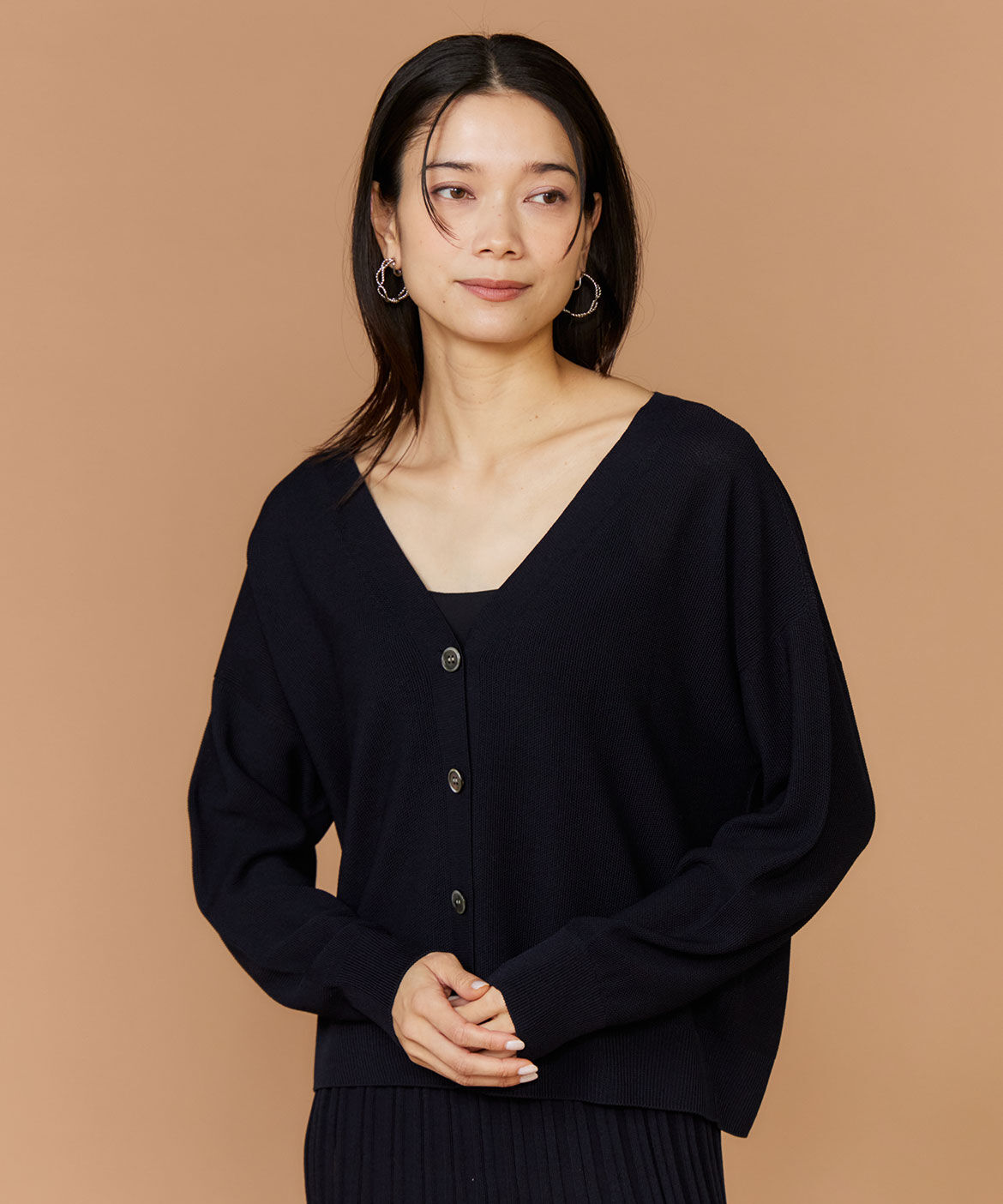 INED「Vネックカーディガン《Cuoo》」|カーディガン|ダークネイビ 8