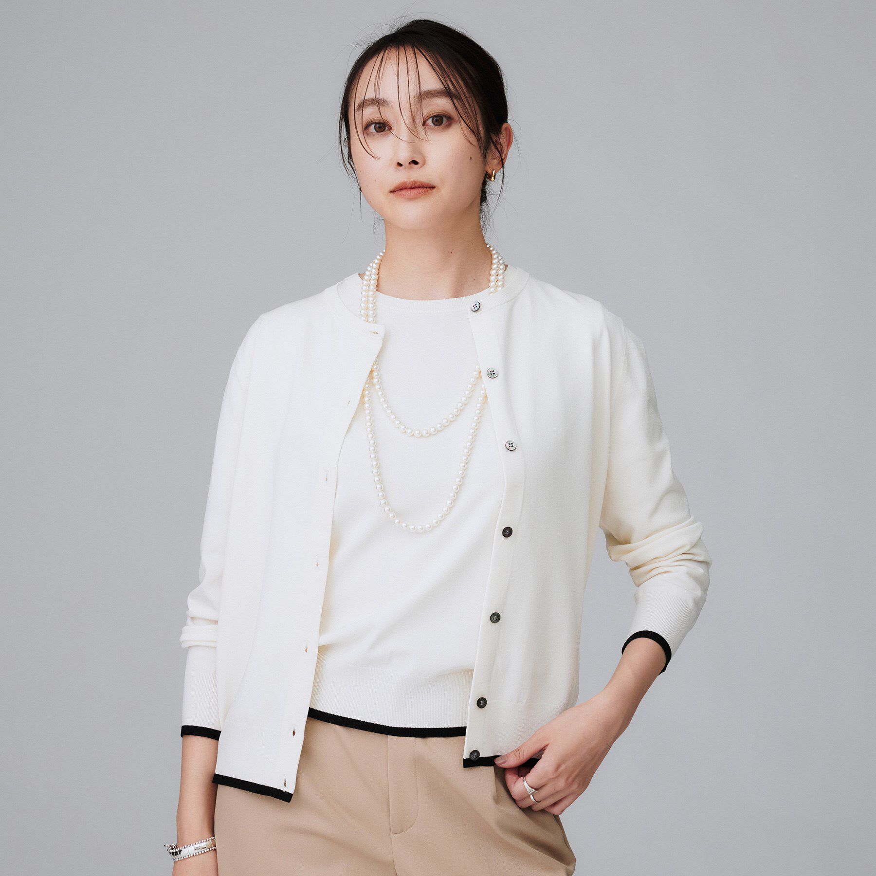 UNTITLED「【朝晩の羽織に/アンサンブル可/薄手】ベーシッククルーネックカーディガン」|カーディガン|