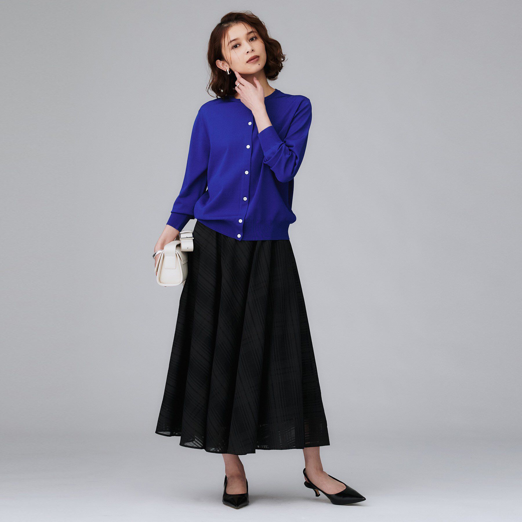 UNTITLED「【朝晩の羽織に/アンサンブル可/薄手】ベーシッククルーネックカーディガン」|カーディガン|