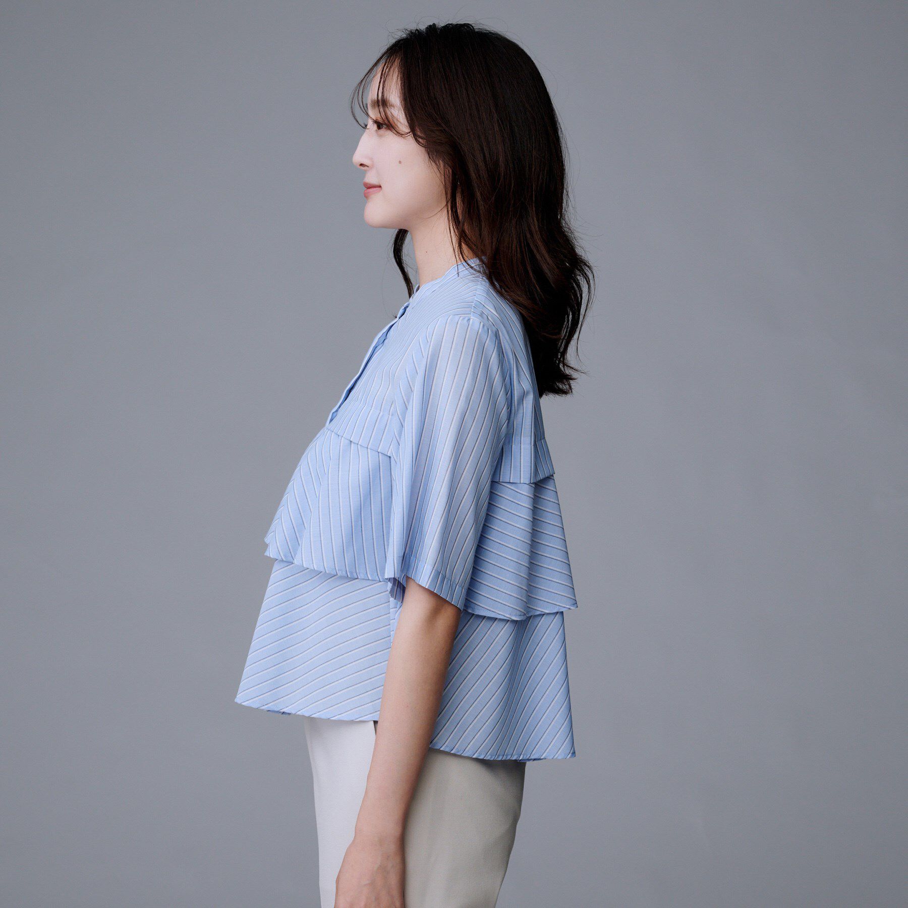 UNTITLED「【短丈/前ボタン/五分袖】ストライプフリルシャツ」|シャツ・ブラウス|