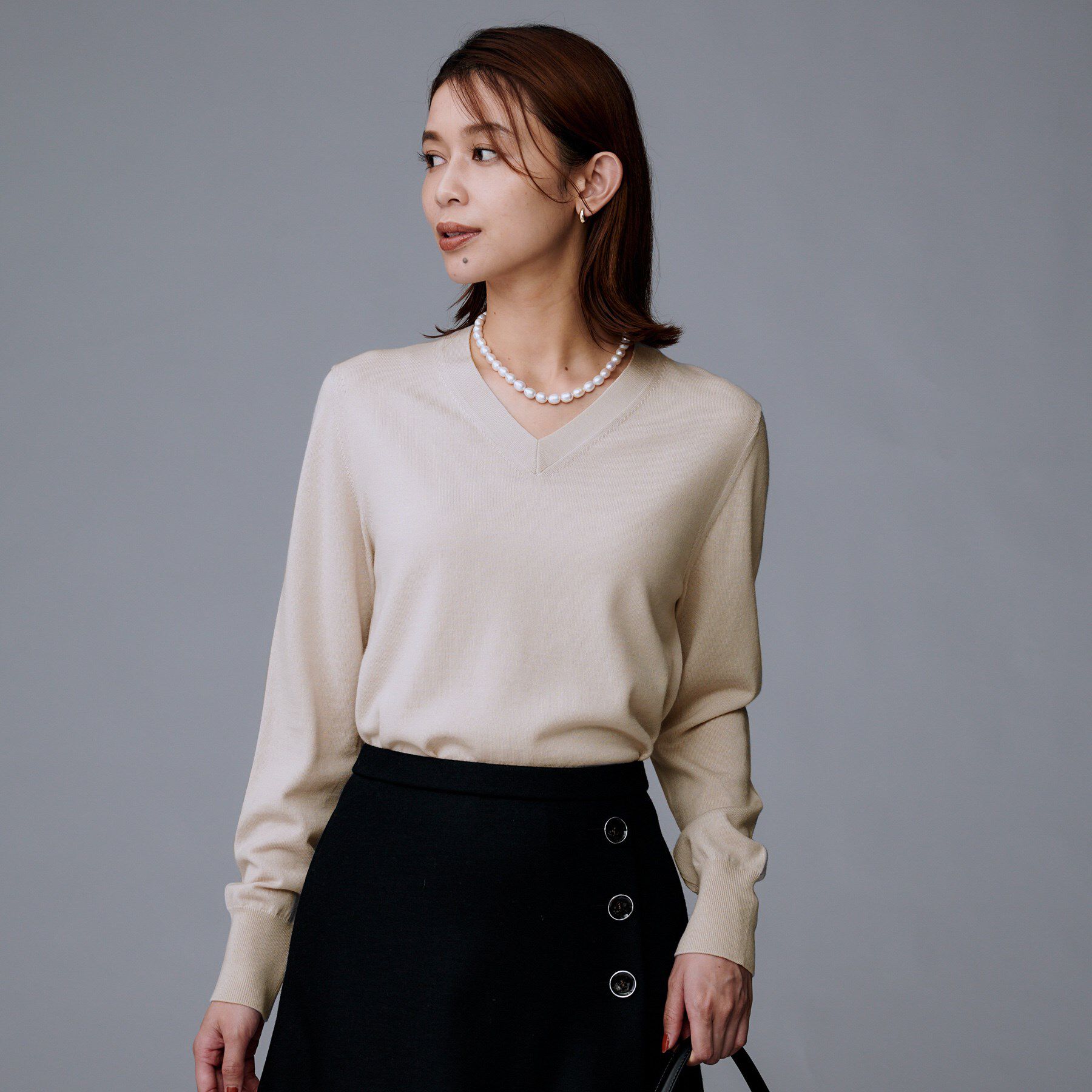 UNTITLED「【洗える/ウール100%】Vネックウールニット」|ニット・セーター|