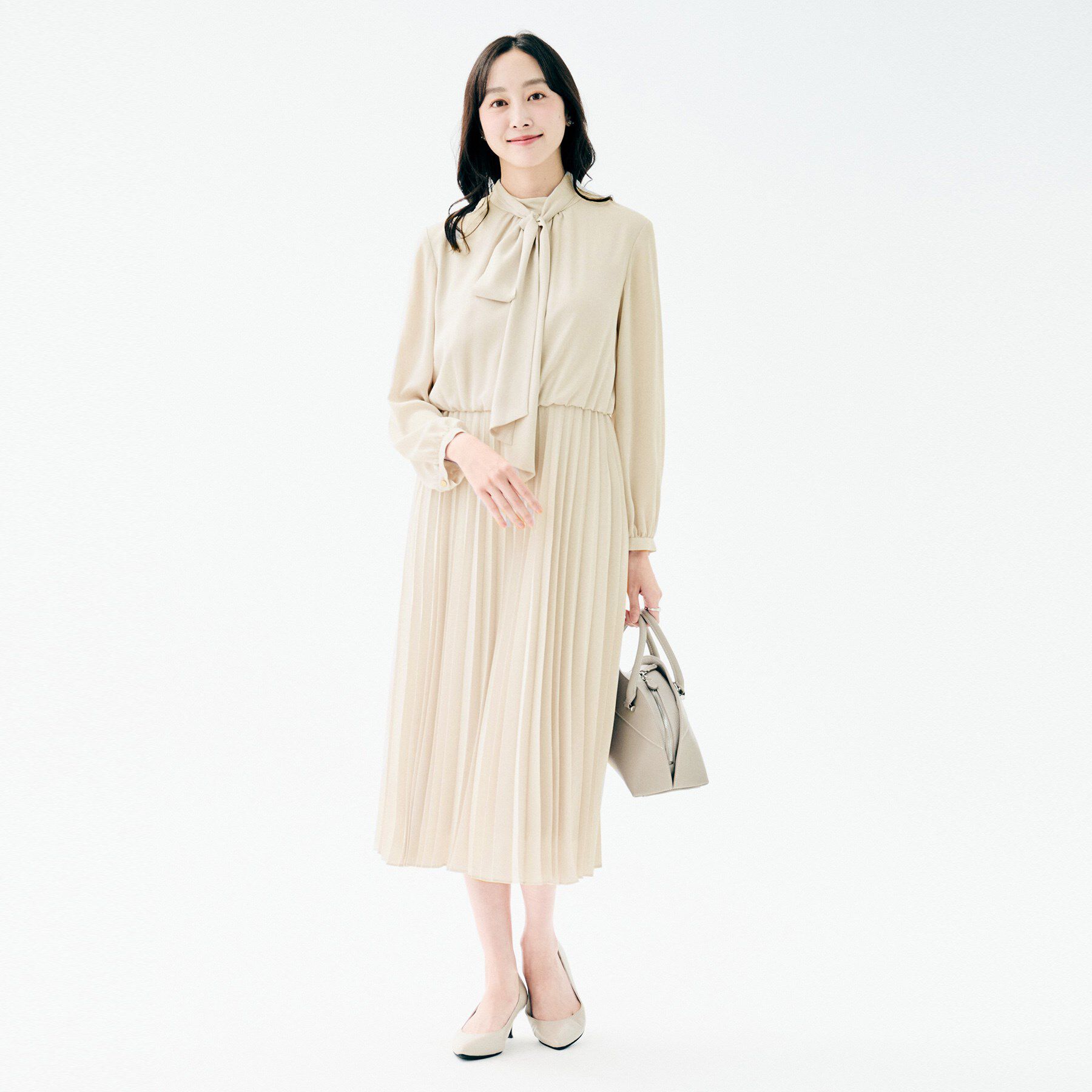 UNTITLED「【フォーマル/洗える】ボウタイ プリーツワンピース」|ワンピース|