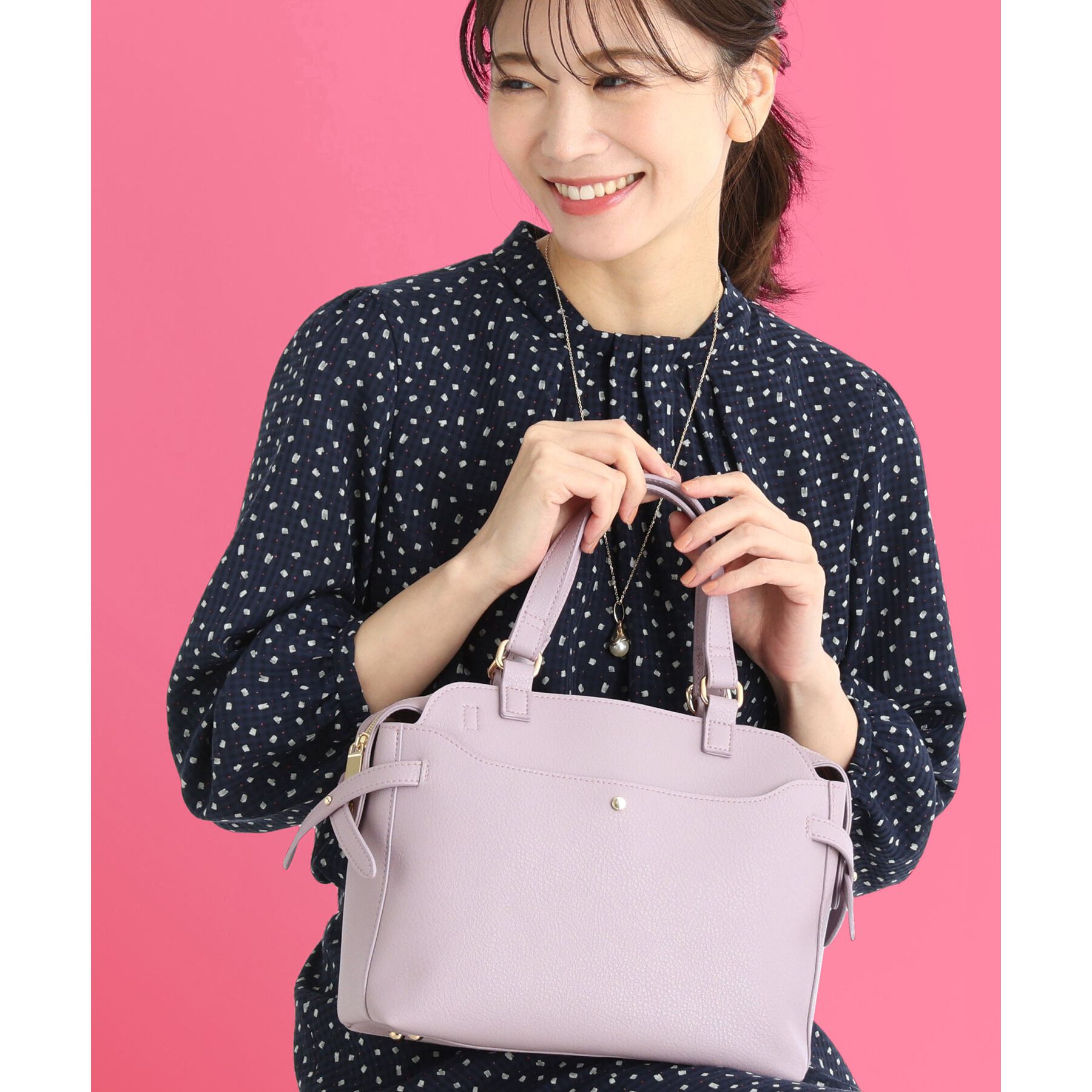 Reflect「【たっぷり収納！あおりポケット／通勤にぴったり◎／WEB先行カラーあり】ショルダー付きミディアムバッ」|トートバッグ|ラベンダー(080)