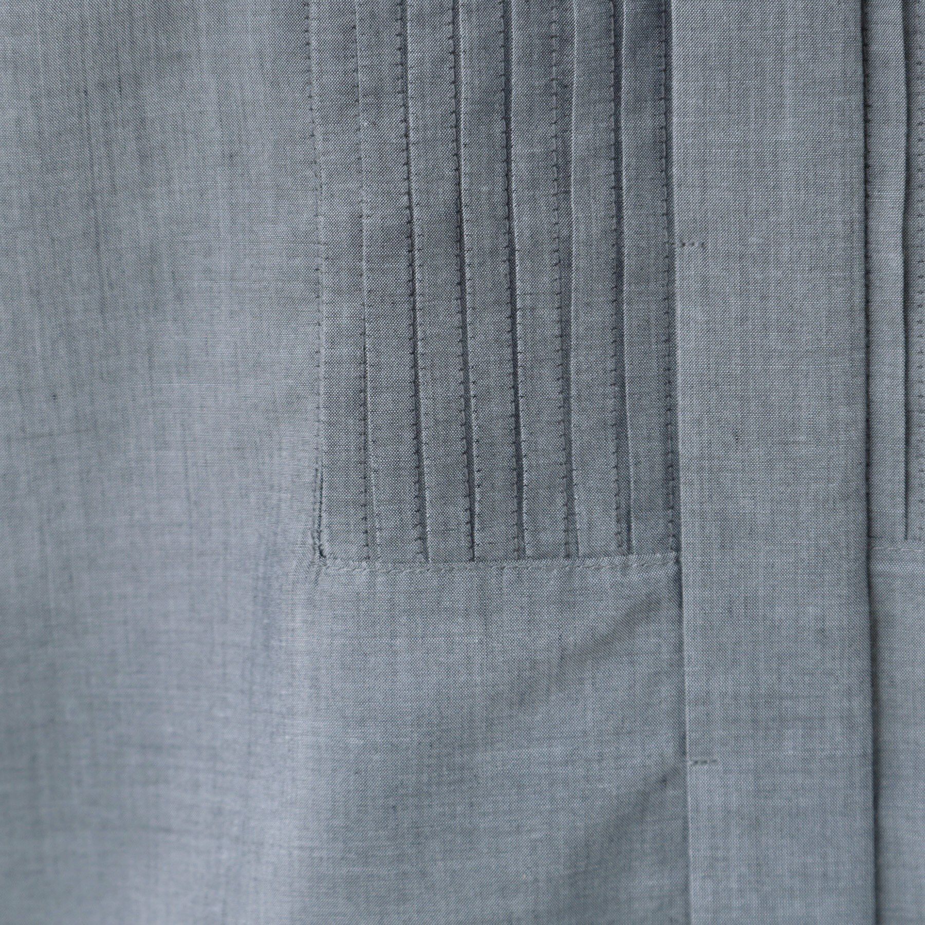 Reflect「【程よいゆとり感／体型カバー】ピンタックデザインシャンブレーブラウス」|シャツ・ブラウス|