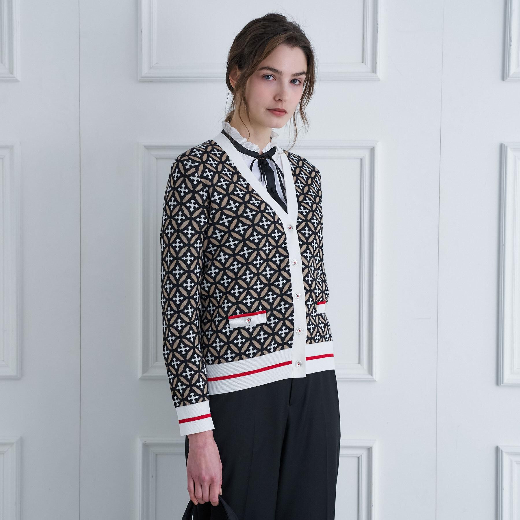 DRESSTERIOR「オーバーラップサークルVネックカーディガン」|カーディガン|