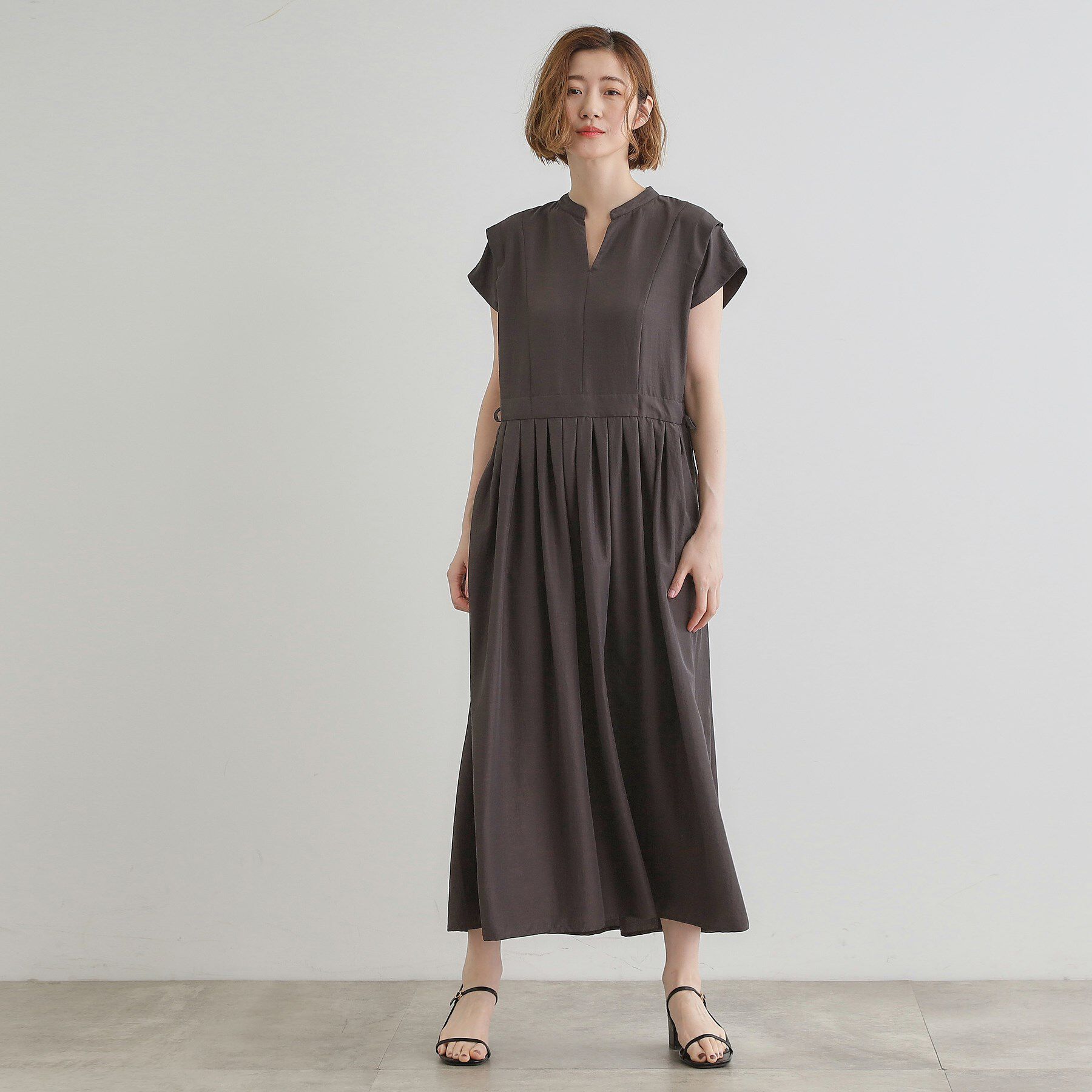 grove「【晴れの日も雨の日も】撥水タックワンピース」|ワンピース|