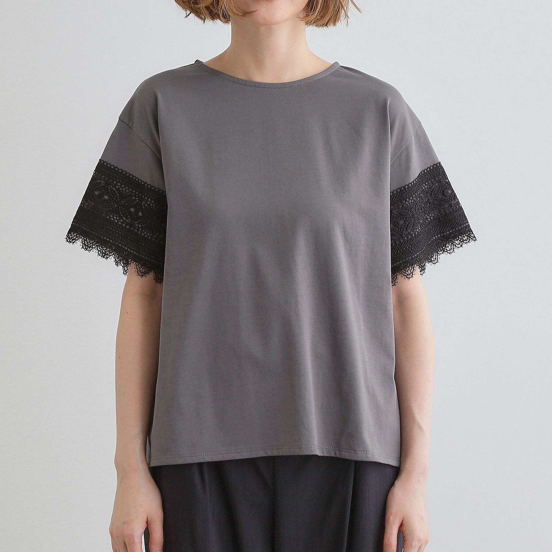 grove「【洗える/二の腕カバー】上品なレースで叶える、きちんと見えの夏Tシャツ」|Tシャツ・カットソー|