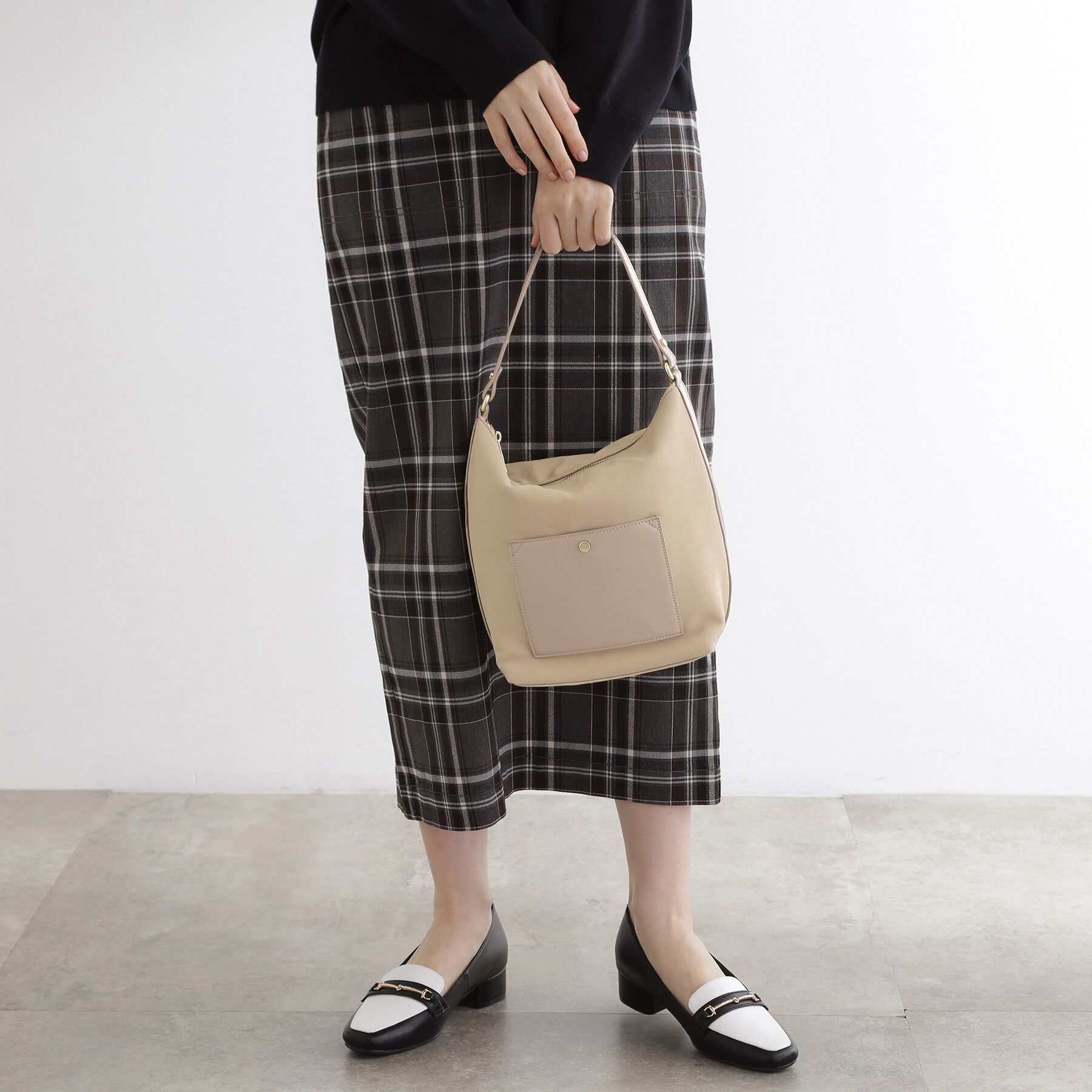 grove「ポケット2WAYショルダーバッグ」|ショルダー・メッセンジャー|グレージュ(050)