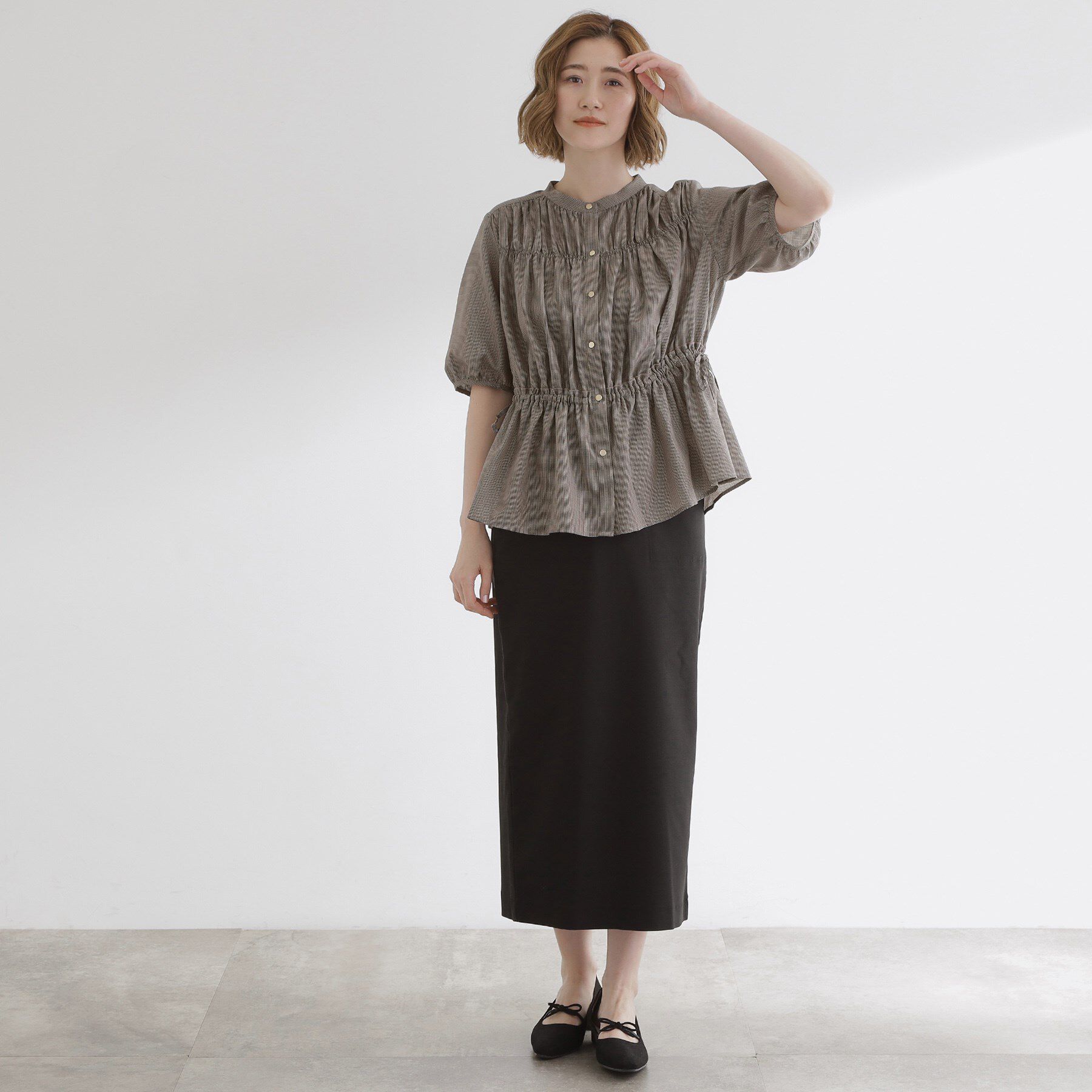 grove「【二の腕/体型カバー】メリハリシルエットが叶うシャーリングブラウス」|シャツ・ブラウス|
