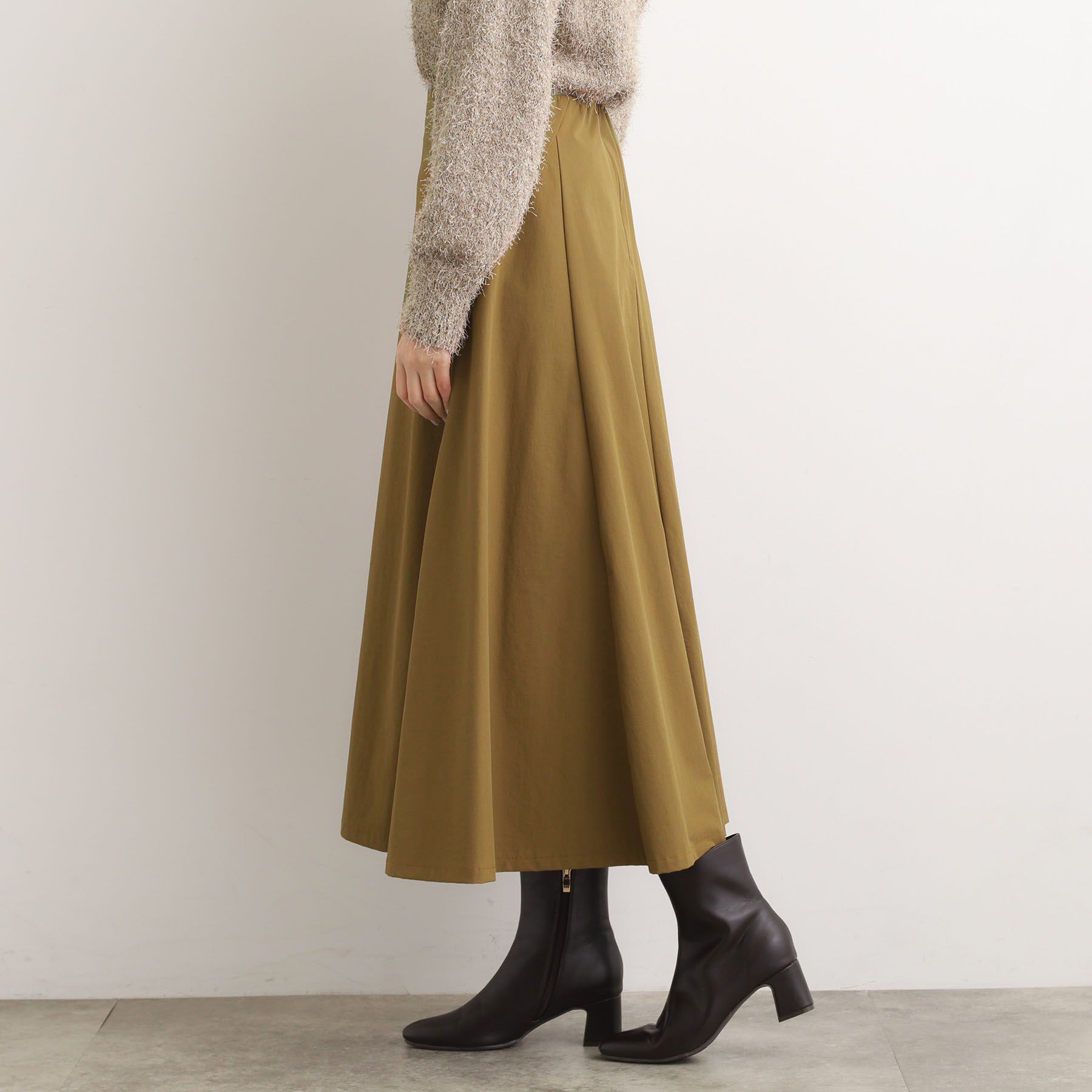 grove「もっちりナイロンストレッチトラペーズスカート」|スカート|