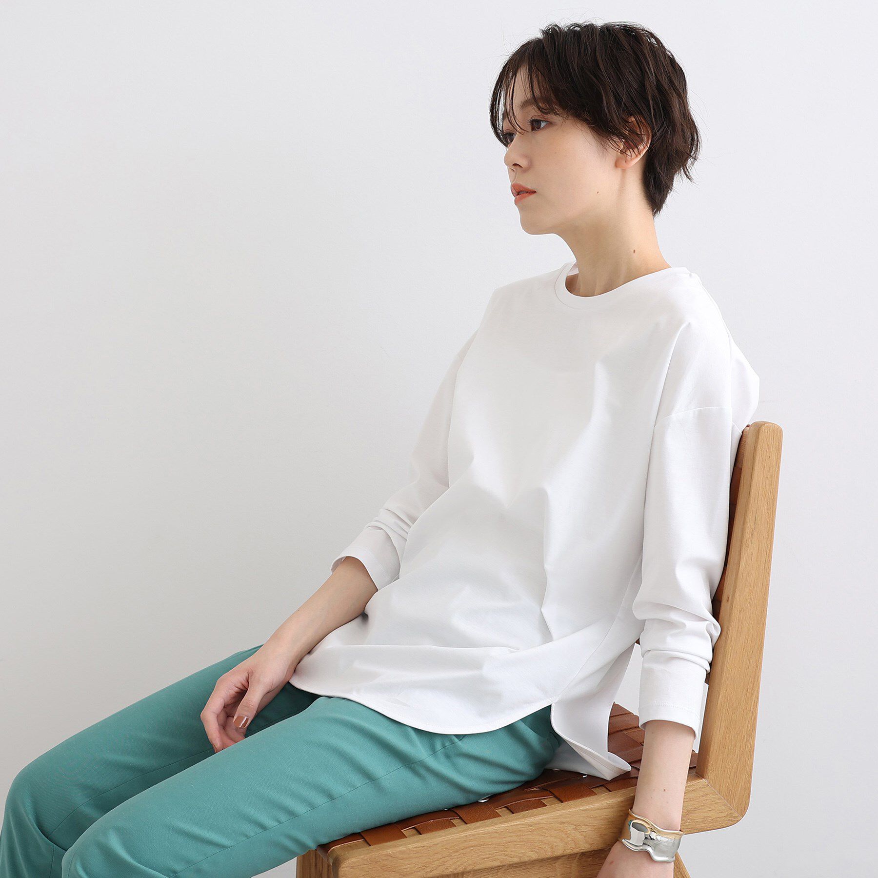 INDIVI「【洗える／コットン100％】ラウンドヘムシンプルカットソー」|Tシャツ・カットソー|