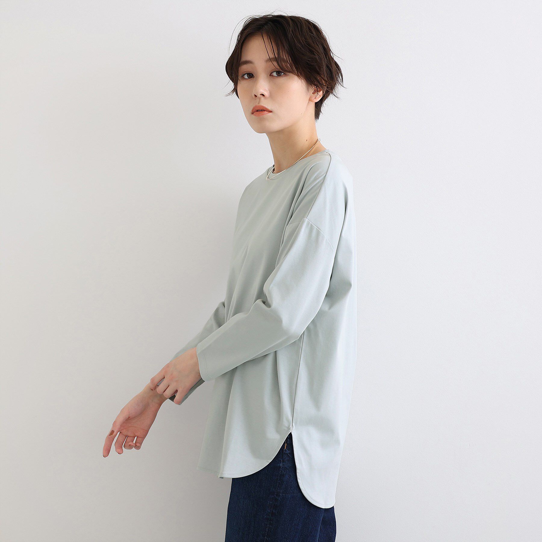 INDIVI「【洗える／コットン100％】ラウンドヘムシンプルカットソー」|Tシャツ・カットソー|