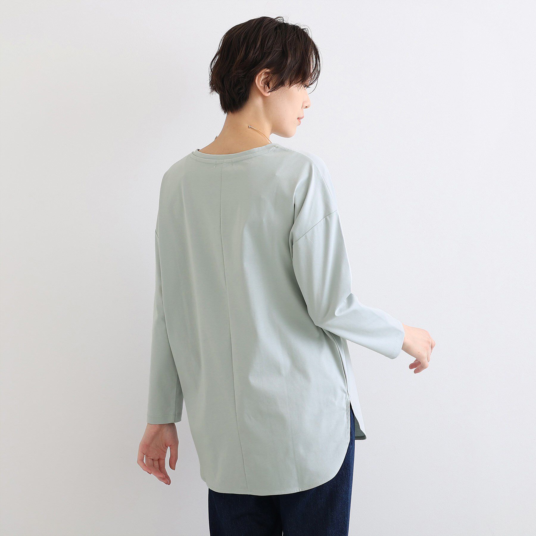 INDIVI「【洗える／コットン100％】ラウンドヘムシンプルカットソー」|Tシャツ・カットソー|