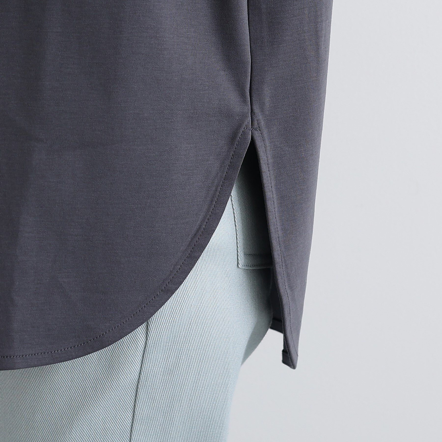 INDIVI「【洗える／コットン100％】ラウンドヘムシンプルカットソー」|Tシャツ・カットソー|