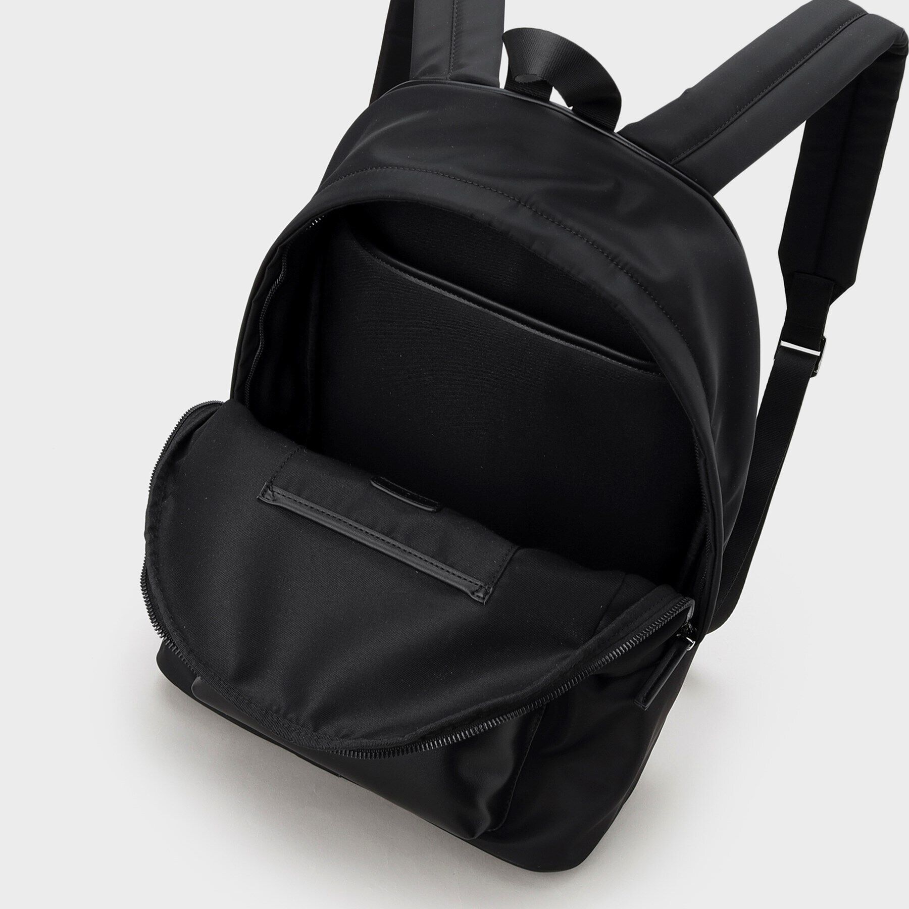 INDIVI「【軽量／撥水】ナイロン＆合皮 マルチリュック」|リュック|