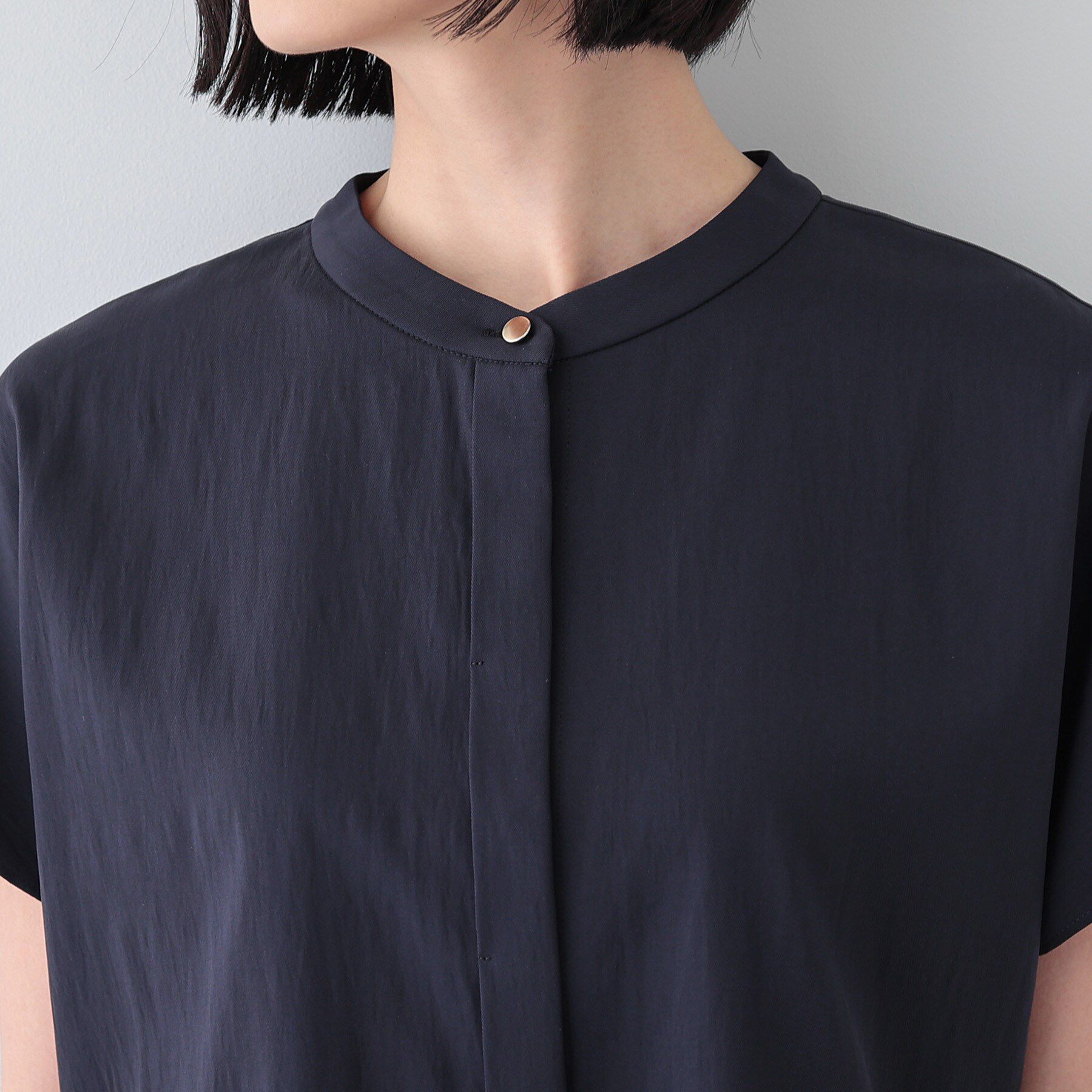 INDIVI「【洗える／SETUP可能/UVケア/接触冷感/日本製】バンドカラー半袖ブラウス」|シャツ・ブラウス|